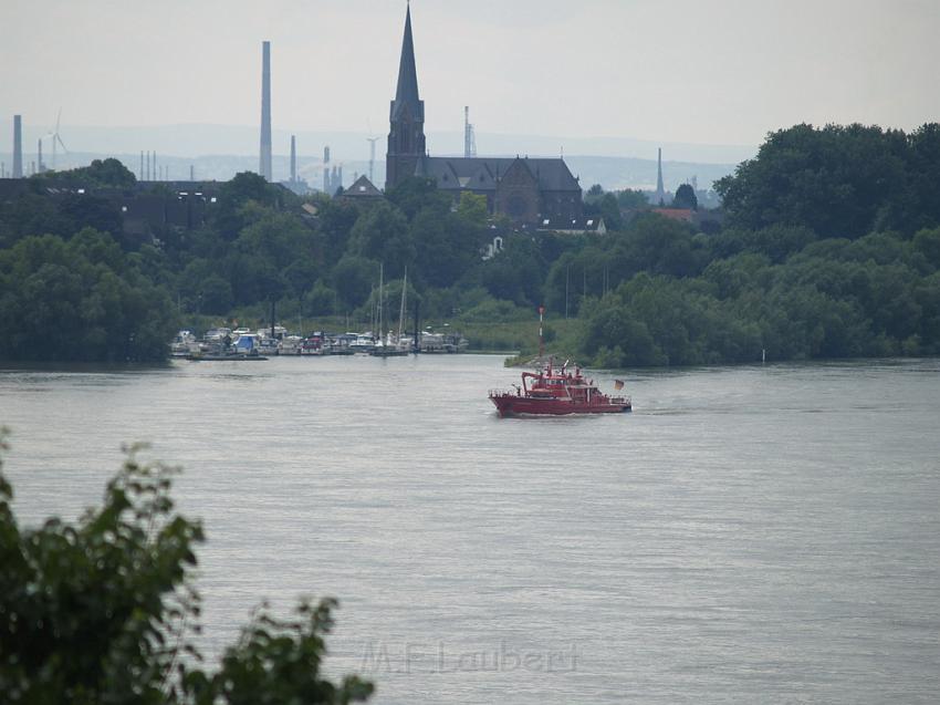 Feuerloeschboot 10-2      P124.JPG